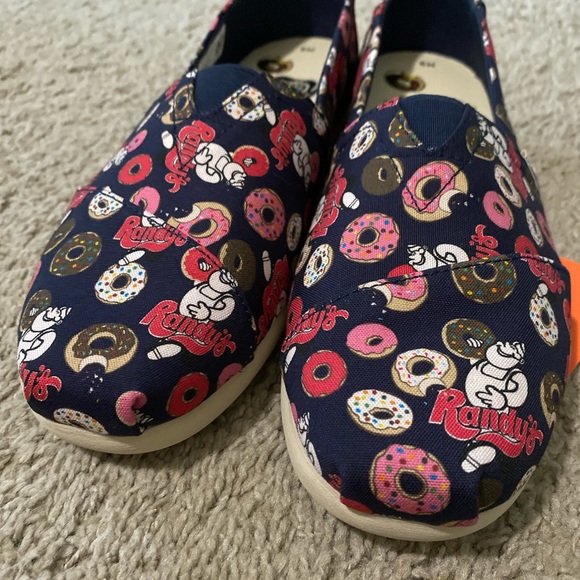 Tom’s Randy’s doughnuts 🍩 shoes - Picture 2 of 5